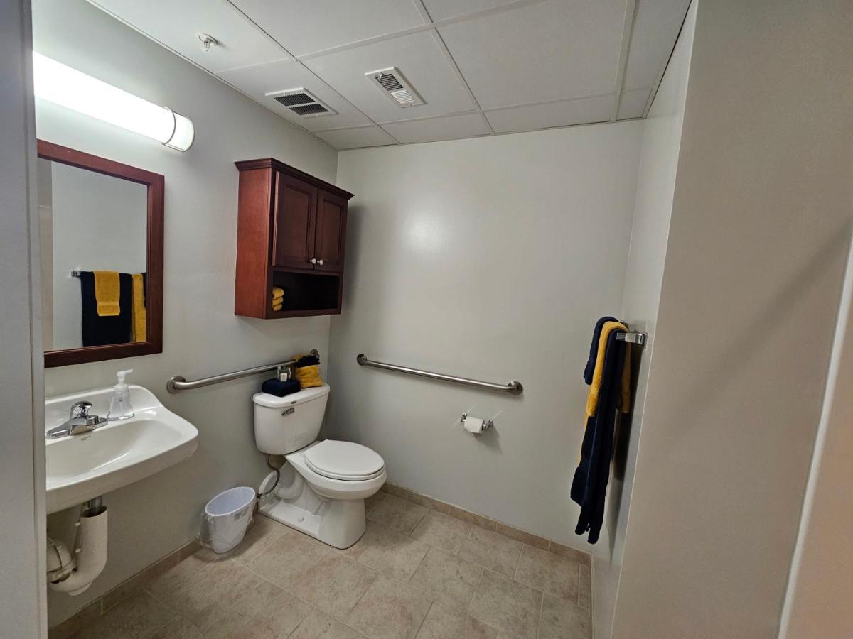 Cozy Studio At The Historic Inman Champaign Exterior photo
